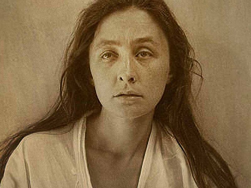 Georgia O’Keeffe: The Woman Who Made Flowers Louder Than Thunder